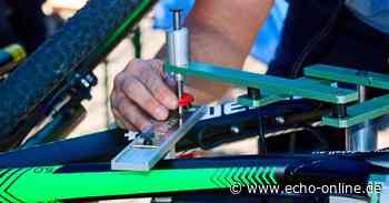 Polizei codiert Fahrräder in Griesheim - Echo Online