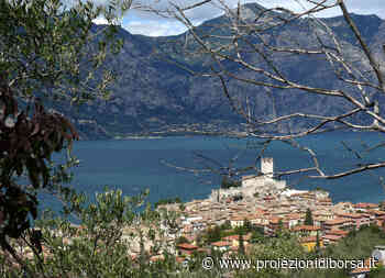 Si trova dentro il Lago di Garda questa isola paradisiaca abitata da conigli selvatici dove acqua cristall ... - Proiezioni di Borsa