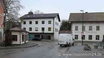 Neue Vorfahrtsregeln im Bruckmühler Zentrum: Achtung, jetzt gilt rechts vor links!