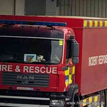 Spende an die Ukraine: britische Feuerwehrautos in Soest - Hellweg Radio