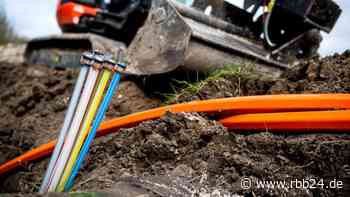 Schäden an anderen Leitungen: Glasfaserausbau geht in Kolkwitz nach Baustopp unter Beobachtung weiter - rbb24
