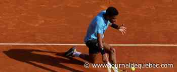 Auger-Aliassime accède aux quarts, puis s'incline