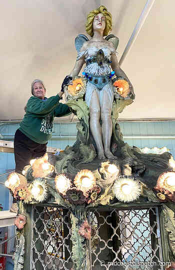 04/21/2022 | Local Painter Restores Trimper's Ticket Booth | News Ocean City MD - The Dispatch