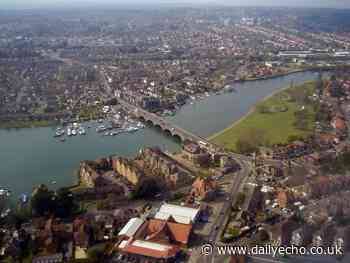 Police and ambulances on Cobden Bridge in Southampton - Southern Daily Echo