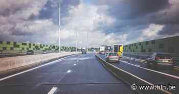Rechterrijstrook versperd op E17 ter hoogte van Gentbrugge richting Antwerpen - Het Laatste Nieuws