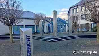 Attendorn: Autobumser vor Schöffengericht angeklagt - WP News