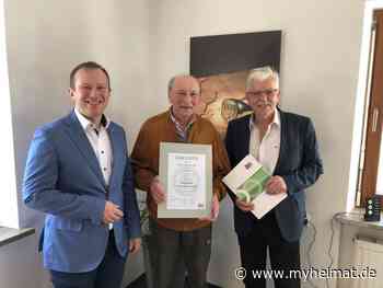 Bewährter Kraftfahrer: Goldenes Lorbeerblatt für 50 Jahre unfallfreie Fahrt - Aichach - myheimat.de - myheimat.de