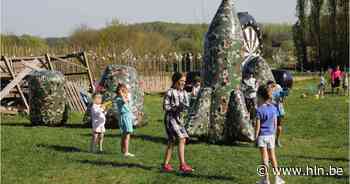 Kindergemeenteraad tovert site Sporthal om tot kinderparadijs op Buitenspeeldag - Het Laatste Nieuws