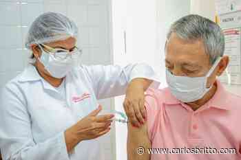 Juazeiro iniciará vacinação com 4ª dose para idosos a partir de 70 anos - Carlos Britto
