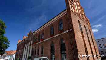 Ludwigslust-Parchim: Bürgermeisterwahl: SPD-Mann will CDU-Amtsinhaber ablösen | shz.de - shz.de