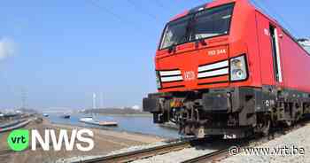 Eerste elektrische trein rijdt op goederenspoorlijn Genk Goederen-Bilzen: "Belangrijk voor het goederenverkeer" - VRT NWS