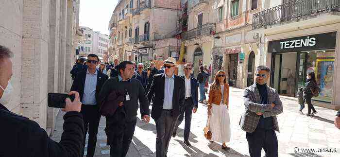 Il principe Alberto di Monaco visita i Sassi di Matera - Agenzia ANSA