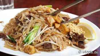 Japanische Forscher:innen entwickeln Essstäbchen, die salziges Essen vorgaukeln - Utopia