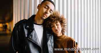 Guide To Synastry: What To Know About Relationship Astrology - mindbodygreen.com