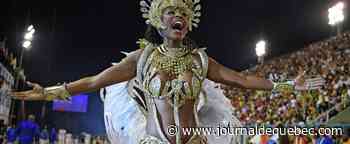 Un carnaval de Rio féérique, pour enterrer la COVID-19