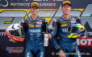 Yamaha 1-2 on the grid at Wakefield Park | Saturday round up - MCNews