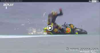 MotoGP, VIDEO - Lo spaventoso volo di Marco Bezzecchi in FP2 a Portimao - GPOne.com