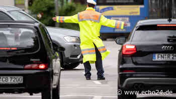 Wenn Polizei den Verkehr regelt: Autofahrer müssen diese Zeichen kennen - echo24.de