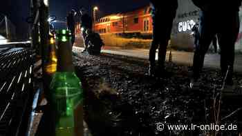 Polizei in Elbe-Elster: Jugendschutzstreife im Einsatz – wem die Beamten auf der Spur sind - Lausitzer Rundschau