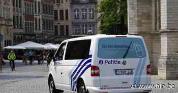 Bromfietser (20) rijdt over Grote Markt: voertuig in beslag genomen - Het Laatste Nieuws