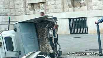 Incidente sul lungomare di Bari: scontro tra apecar Amiu e tre vetture, un ferito in codice rosso - BariToday