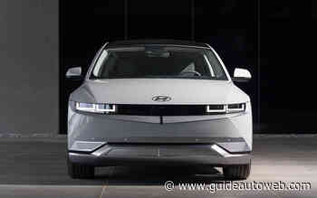 Une boutique de véhicules électriques à Montréal