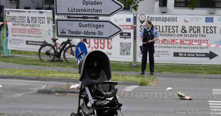 Betrunkener fährt in Menschengruppe: Drei Verletze