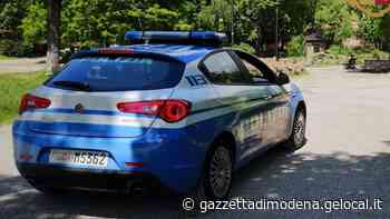 Modena. Furto e bottigliate al negoziante, preso 28enne - La Gazzetta di Modena