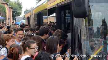 Modena. Trasporti scolastici, vecchi problemi Studenti a raccolta con Seta e Provincia - La Gazzetta di Modena