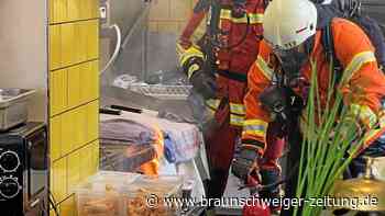 Feuer bricht in Braunschweiger Restaurant-Küche aus