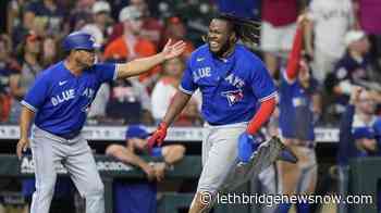 Chapman double in 9th leads Blue Jays over Astros 4-3 - Lethbridge News Now