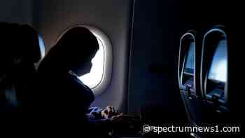 Health expert weighs in on masking on public transport - Spectrum News 1