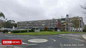 Ukraine flag 'missing' from Cornwall Council building - BBC