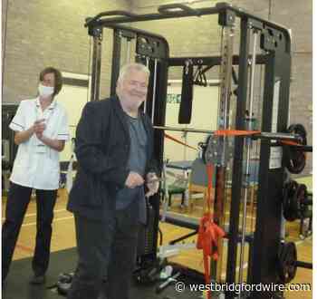 Forest legend opens new gym at QMC - West Bridgford Wire