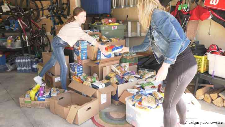 Calgary family collects pasta donations for Ukraine