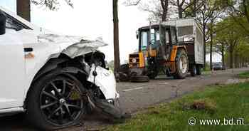 Automobiliste botst tegen afslaande tractor en belandt tegen boom in Chaam - BD.nl