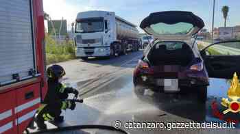 Crotone, tamponamento a catena sulla SS106. Solo paura e traffico rallentato - Gazzetta del Sud - Edizione Catanzaro, Crotone, Vibo