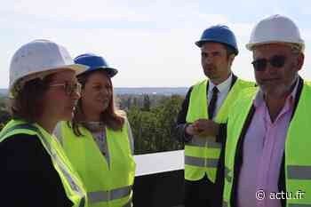 Deux ministres visitent le chantier AKKA Technologies au Chesnay-Rocquencourt - actu.fr