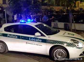 Vigevano, la folle notte del 17enne con l’auto dei nonni (che dormono): travolge una macchina e scappa - Corriere Milano