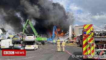 Preston fire crews tackle blaze at industrial estate