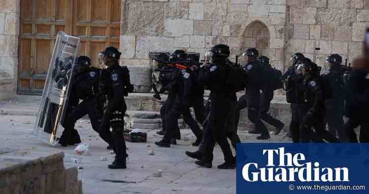 Dozens wounded in Israeli-Palestinian clashes at Jerusalem’s Al-Aqsa mosque