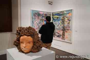 “Le Cento Sicilie” nel racconto di 12 artisti. Inaugurata mostra a Modica. FOTO - RagusaOggi