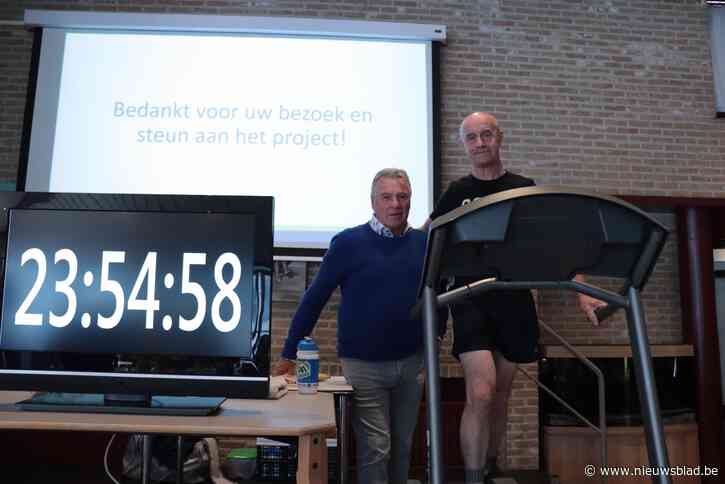 Luc (62) wandelt 24 uur op loopband in woonzorgcentrum