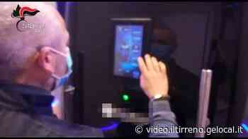 Pisa, sequestrato in una palestra il macchinario irregolare per la 'terapia del freddo' - Video