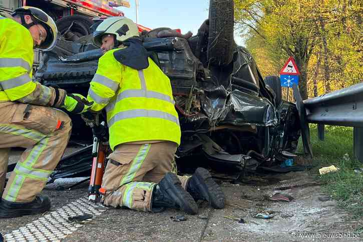 Twintiger kritiek na klap tegen vangrail op E313 in Beringen