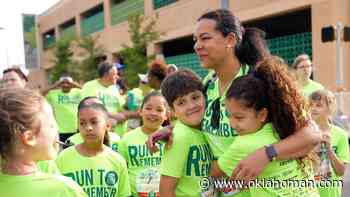 Third-grade teacher Jessica Foley brought her students to the OKC kids marathon. They ran for her late mom. - Oklahoman.com