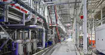 Ausgetretene Farbe bei Tesla ist schwach wassergefährdend