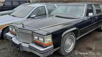 Hamilton police looking for stolen Gotham City prop car from Batman-related production - CBC.ca