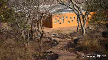 "Architektur in Afrika" von Philipp Meuser: Warum wir das Bewusstsein für einfache Bauweisen schärfen sollten | BR.de - br.de