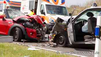 Kreis Schmalkalden-Meiningen: Autos krachen frontal zusammen! - Thüringen24